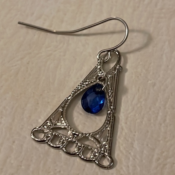 1928 Silvertone Triangle with Blue Gem Drop Earrings - Picture 2 of 4